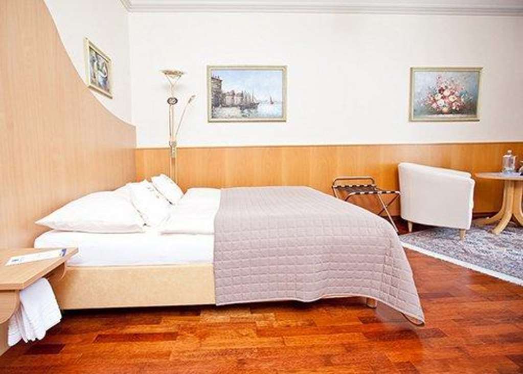 Komfort Hotel Am Kurpark Bad Homburg vor der Hoehe Room photo
